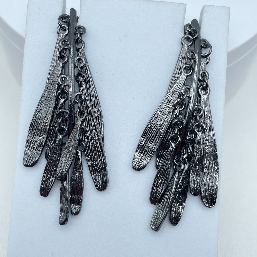 Vintage 90s Gunmetal Fringe Dangle Earrings Textured Leaf Tassel Women's Jewelry - Picture 2 of 8